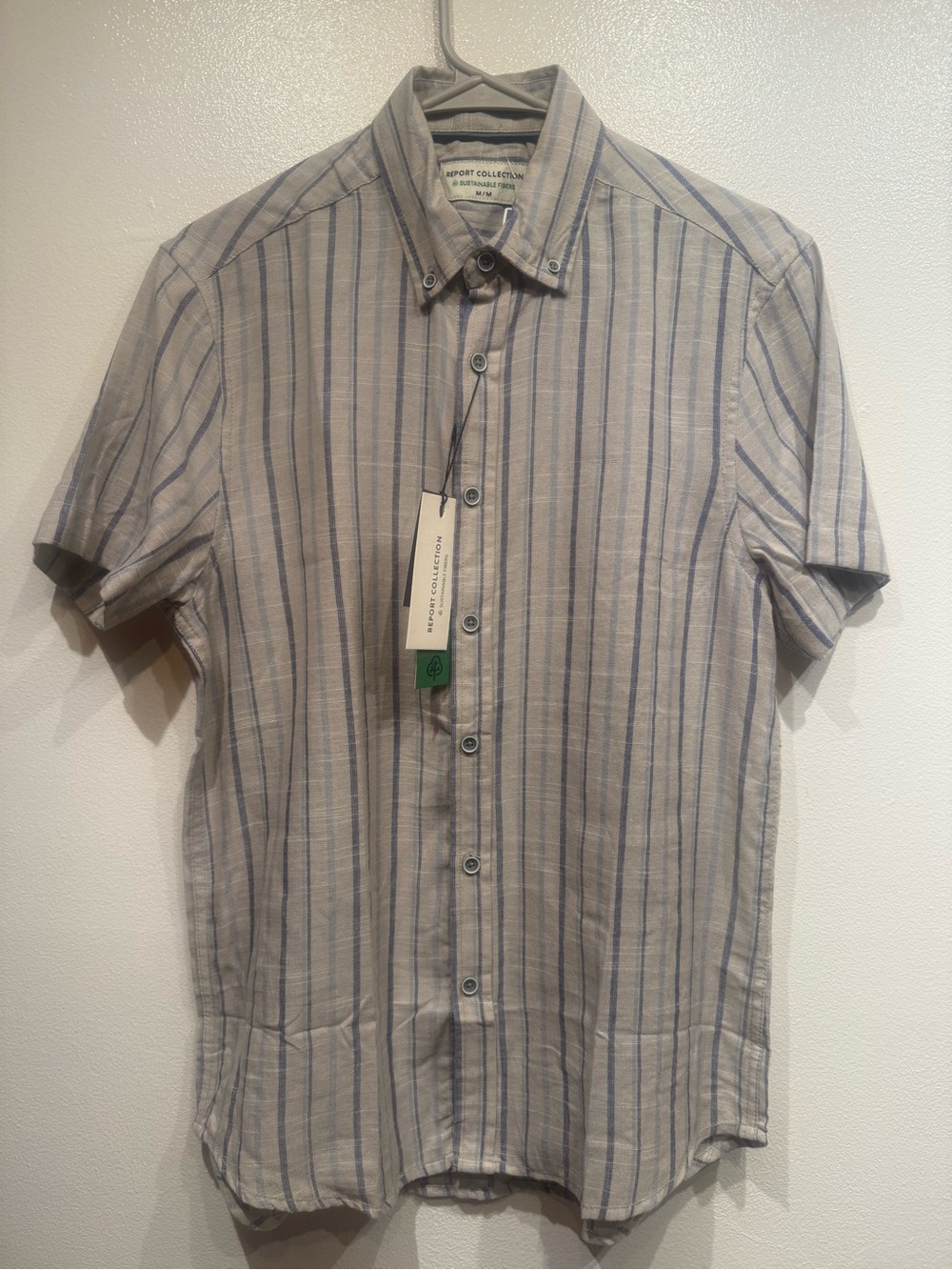 Report Collection Short-Sleeve Button-Down Shirt.